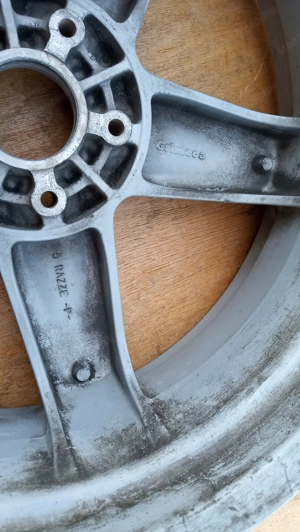 Piaggio X9 500 hátsó felni - kép 6