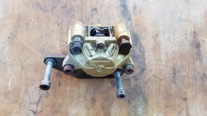 Piaggio x9 500 evo hátsó féknyereg - kép 5