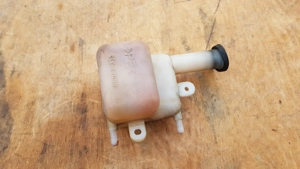 Yamaha Versity xc 300 kiegyenlítő tartály - kép 3