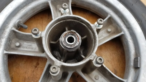 Yamaha Versity xc 300 első kerék - kép 5