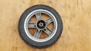 Yamaha Versity xc 300 első kerék - kép 7