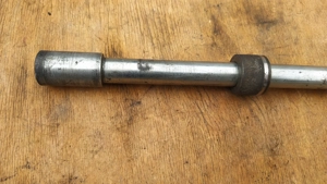 Aprilia Atlantic 500 első keréktengely - kép 3