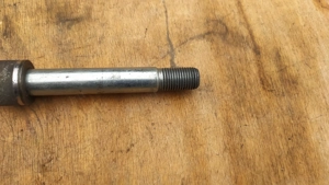 Aprilia Atlantic 500 első keréktengely - kép 2