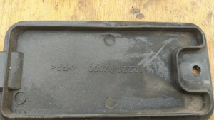 Aprilia scarabeo light 125 - 200 karburátoros szervízfedél sisaktartóba - kép 2