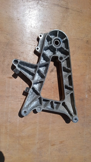 Aprilia scarabeo light 125 - 200 hátsó lengőkar - kép 4