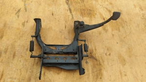 Aprilia scarabeo light 125 - 200 középtámasz - kép 3