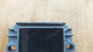 Aprilia scarabeo light 125 - 200 feszültségszabályzó - kép 2