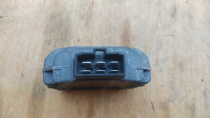 Aprilia scarabeo light 125 - 200 feszültségszabályzó - kép 4