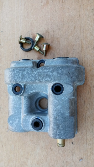 Aprilia scarabeo light 125 - 200 szelepfedél