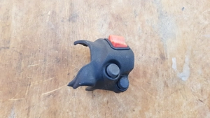 Aprilia scarabeo light 125 - 200 kormánykapcsoló jobbos