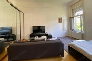 ELADÓ Budapest VII. kerületében az Erzsébet körúton 2. emeleti jó állapotú lakás! - kép 4