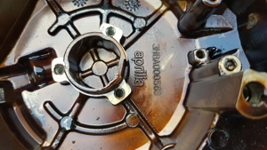 Aprilia scarabeo light 125 - 200 gyújtásfedél vízpumpával - kép 7