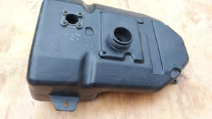 Kymco People S 125 - 200 üzemanyag tank - kép 4