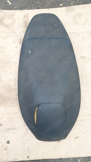 Kymco People S 125 - 200 ülés szakadt - kép 2