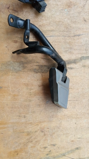 Kymco People S 125 - 200 hátsó lábatró pár - kép 7