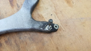 Kymco People S125 - 200 hátsó lengőkar - kép 4