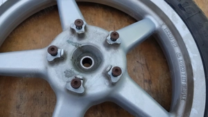 Kymco People S 125 - 200 hátsó kerék tárcsafékes - kép 2