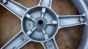 Kymco People S 125 - 200 hátsó kerék tárcsafékes - kép 5