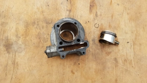 Kymco People S 125 henger - kép 10