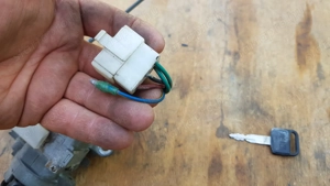 Kymco People S 125 - 200 gyújtáskapcsoló - kép 5