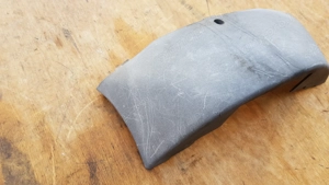 Aprilia Scarabeo Light 400 - 500 ülés zsanér körüli idom - kép 4