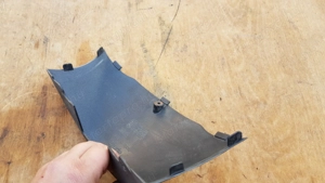 Aprilia Scarabeo Light 400 - 500 ülés zsanér körüli idom - kép 3