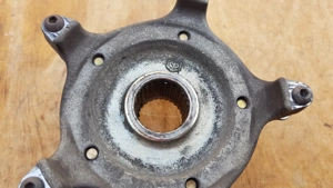 Aprilia Scarabeo Light 400 - 500 hátsó kerékagy - kép 6