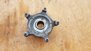 Aprilia Scarabeo Light 400 - 500 hátsó kerékagy - kép 4