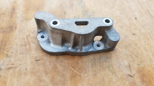 Aprilia Scarabeo Light 400 - 500 hátsó féknyereg tartó konzol - kép 6