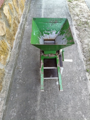  Szőlő daráló szőlőzúzó gyümölcsdaráló - kép 8