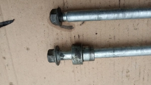 Yamaha Majesty DX 250 első keréktengely - kép 2