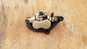 Yamaha Majesty DX 250 első féknyereg - kép 8