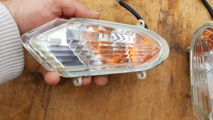 Kymco Agility 125 - 200 első irányjelző pár - kép 3