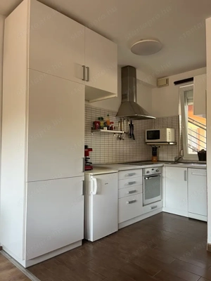 Monor központi részén földszinti, 72 m2-es, 3 szoba+nappalis erkélyes lakás, saját parkolóval - kép 3