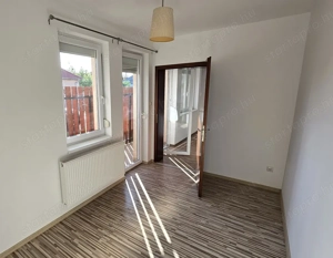 Monor központi részén földszinti, 72 m2-es, 3 szoba+nappalis erkélyes lakás, saját parkolóval - kép 6