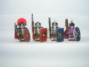 Lego Castle ókori Római katona figurák katonák + tisztek + zászlóvívők 11db + Brickarms Fegyverek ÚJ - kép 6