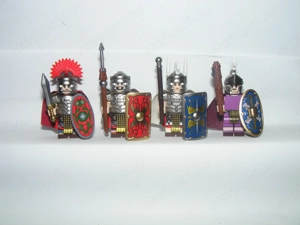 Lego Castle ókori Római katona figurák katonák + tisztek + zászlóvívők 11db + Brickarms Fegyverek ÚJ - kép 10