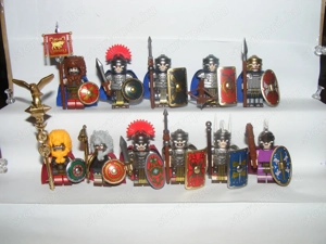 Lego Castle ókori Római katona figurák katonák + tisztek + zászlóvívők 11db + Brickarms Fegyverek ÚJ - kép 4