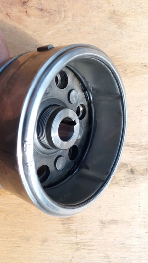 Honda Foresight 250 lendkerék - kép 4