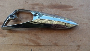 Piaggio Xevo 125 - 400 első irányjelző keret jobbos krómsérült - kép 3