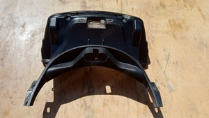 Piaggio Xevo 125 - 400 sisaktartó felső - kép 6