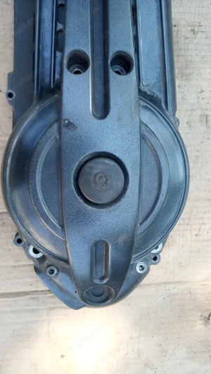 Piaggio Xevo 400 i.e kuplung fedél - kép 3