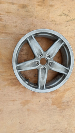 Piaggio Xevo 400 hátsó felni