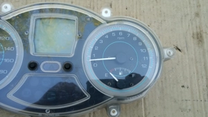 Piaggio Xevo 400 km óra műszerfal - kép 5