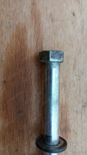 Malaguti Centro 125 - 160 első keréktengely - kép 2