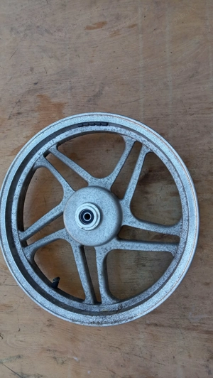 Malaguti Centro 125 - 160 első felni