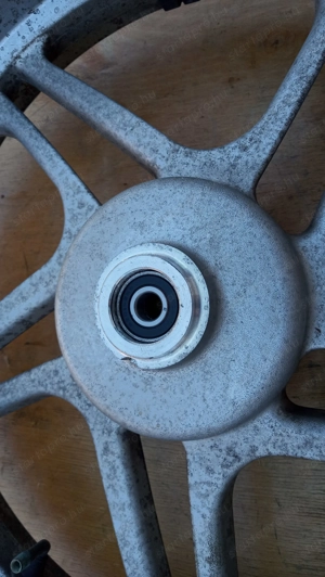 Malaguti Centro 125 - 160 első felni - kép 4