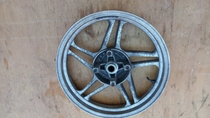 Malaguti Centro 125 - 160 hátsó felni - kép 7