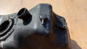 Piaggio Beverly 400 - 500 üzemanyag tank - kép 4