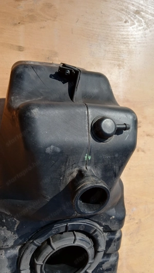 Piaggio Beverly 400 - 500 üzemanyag tank - kép 5